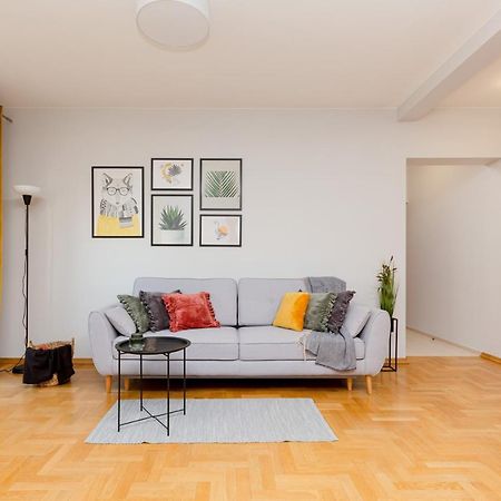 Mokotow Apartment Bluszczanska By Noclegi Renters Warszawa Eksteriør bilde
