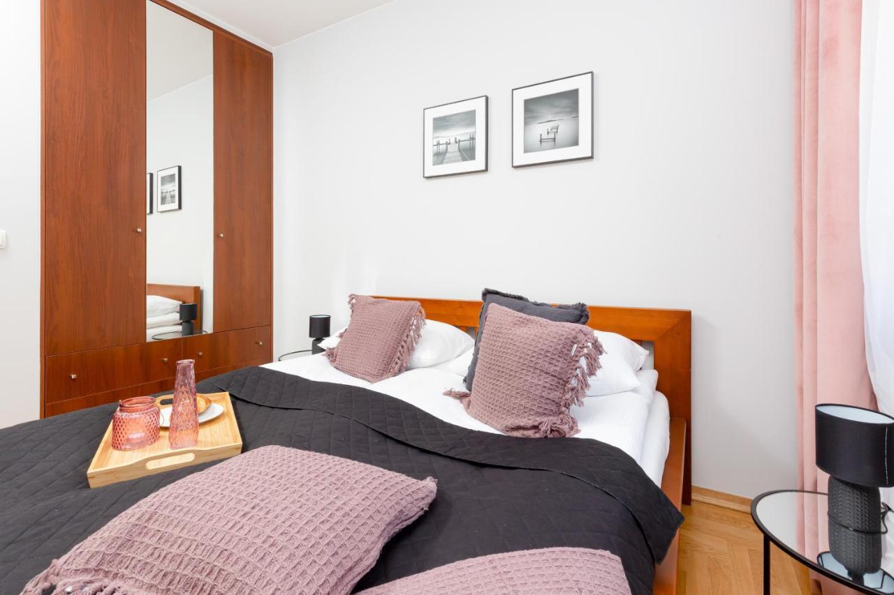 Mokotow Apartment Bluszczanska By Noclegi Renters Warszawa Eksteriør bilde